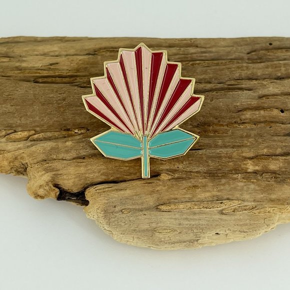 VINTAGE 🥝 NEW ZEALAND POHUTUKAWA FLOWER PIN 🌺 GEOMETRIC ORIGAMI STYLE . NWT - Picture 11 of 17
